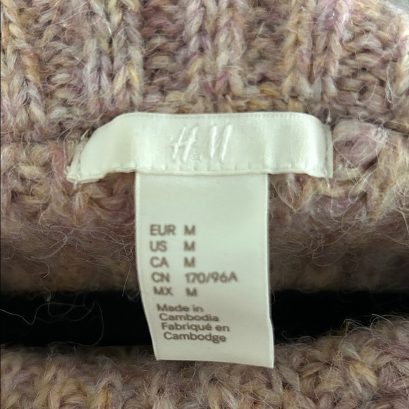 H&M Mauve off the shoulder  Sweater - Picture 2 of 8